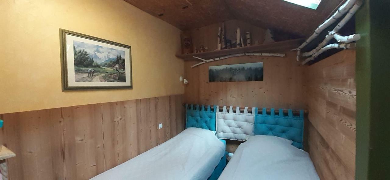 Les Lupins Bed and Breakfast Geishouse Buitenkant foto